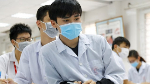 Công bố điểm sàn nhóm ngành sức khỏe năm 2021: Cao nhất là Y khoa và Răng-Hàm-Mặt
