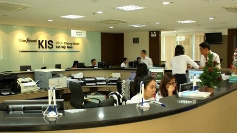 
Chứng khoán KIS bị xử phạt hàng trăm triệu đồng