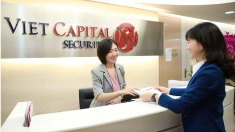 Chứng khoán Bản Việt (VCI) mua lại trái phiếu trước hạn với tổng giá trị gần 393 tỷ đồng.