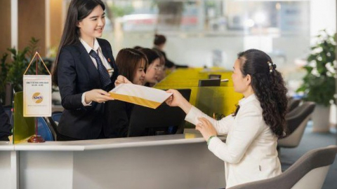 Cổ phiếu lao dốc, Phó Tổng Giám đốc Chứng Khoán Sài Gòn Hà Nội (SHS) thoái sạch vốn