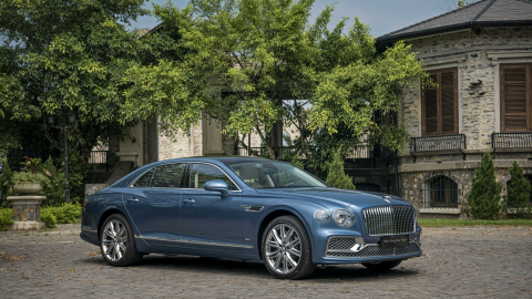 Bentley Flying Spur Hybrid ra mắt tại Việt Nam, giá từ 16,8 tỷ đồng