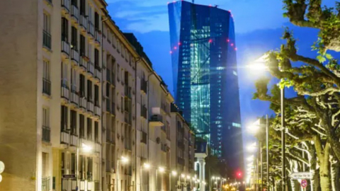 Sau FED đến ECB rục rịch tăng lãi suất, dự kiến sớm nhất vào tháng 7