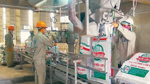 Hoá chất Đức Giang (DGC): Quý III giá vốn tăng mạnh, lợi nhuận lao dốc
