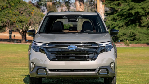 Chưa ra mắt, Subaru Forester 2024 đã lộ ảnh thực tế hoàn chỉnh 'đấu' Honda CR-V