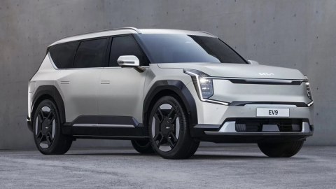 Kia ra mắt SUV điện EV9 có 3 hàng ghế, trang bị ghế xoay 180 độ