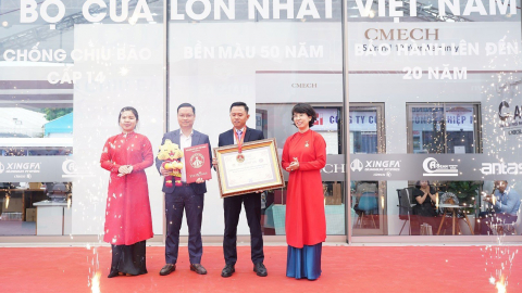 AseanWindow lập kỷ lục bộ cửa lùa nhôm kính lớn nhất Việt Nam