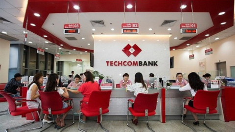 Techcombank (TCB) báo lãi quý I/2023 giảm 17% so với cùng kỳ
