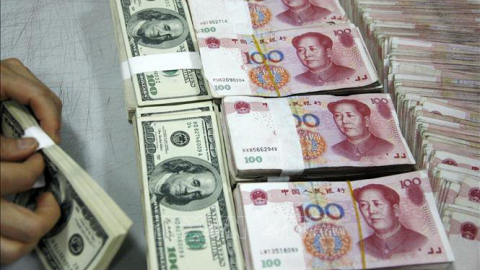 Giao dịch bằng đồng NDT tại Nga lần đầu tiên vượt đồng USD