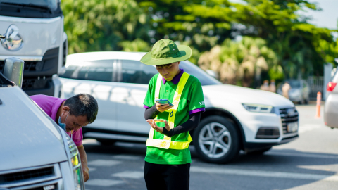 Ví điện tử VETC, thu phí không dừng cần chuyển sang hình thức trả sau