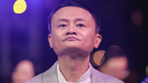 3 năm sau lần 'vạ miệng', tỷ phú Jack Ma mất gần nửa khối tài sản, Alibaba cũng 'bay' hàng trăm tỷ USD