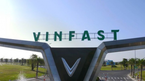 VinFast 'bùng nổ' trên sàn chứng khoán Mỹ: VIC 'tím lịm' khi thị trường mở cửa, tài sản tỷ phú Phạm Nhật Vượng tăng sốc