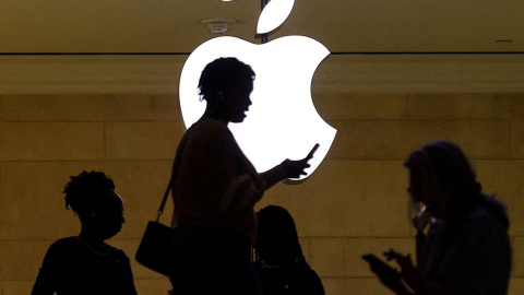 Trên đà tăng cổ phiếu công nghệ, Apple và Microsoft cán mốc khủng vốn hóa thị trường