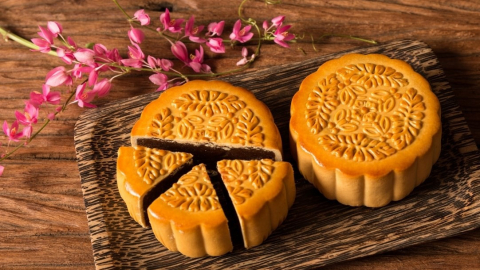 Bánh trung thu giá rẻ, handmade tràn ngập thị trường: Tiêu chí lựa chọn bánh an toàn 