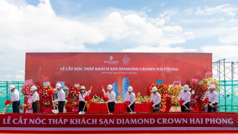 DOJILAND chính thức cất nóc tòa tháp khách sạn Diamond Crown Hai Phong