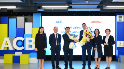 ACB - ngân hàng trong nước đầu tiên sử dụng dịch vụ xanh giảm CO2 của DHL