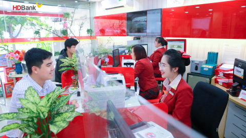 HDBank đồng loạt triển khai các hoạt động đồng hành cùng khách hàng bị ảnh hưởng bởi bão lũ