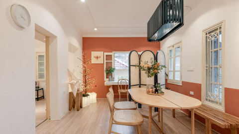 Cải tạo căn hộ tập thể cũ '60 tuổi' ở Hà Nội thành homestay chỉ với 250 triệu đồng