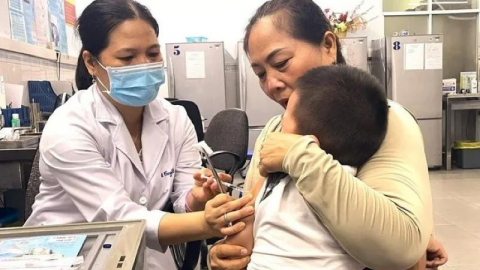 TP.HCM tăng tốc tiêm vaccine sởi cho nhóm trẻ đặc biệt