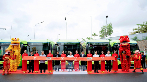 VinBus khai trương tuyến buýt điện đầu tiên tại Nha Trang