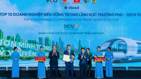 BIDV lần thứ 6 vào Top 10 Doanh nghiệp bền vững lĩnh vực thương mại - dịch vụ