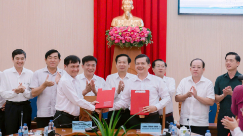 EVNSPC ký kết thực hiện 4 công trình cấp điện các đảo của tỉnh Kiên Giang