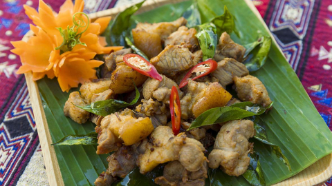 Ngon hết nấc, ngọt lịm môi với món đặc sản từ loài vật nuôi bán hoang dã dưới chân đỉnh Fansipan