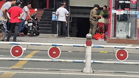 TP.HCM: Bắt người đàn ông dùng xà beng đập trụ ATM ngân hàng 