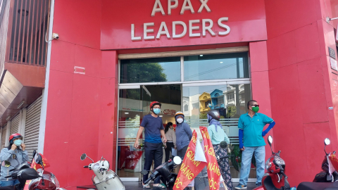 Apax Leaders tạm ngưng xác nhận học phí, công nợ và ngưng trả học phí cho phụ huynh sau khi Shark Thủy bị bắt