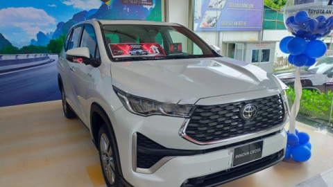 Giá xe Toyota Innova Cross lăn bánh tháng 5/2024: Ưu đãi sâu kéo doanh số