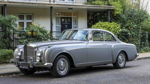 Những chiếc Bentley V8 cuối cùng trên toàn cầu được mở bán tại Việt Nam