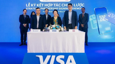FinTech, dịch vụ ví điện tử như 'mọc thêm cánh'