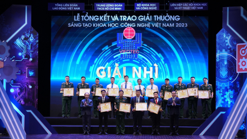 EVNHCMC vinh dự nhận giải Nhì -  Giải VIFOTEC lần thứ 30 