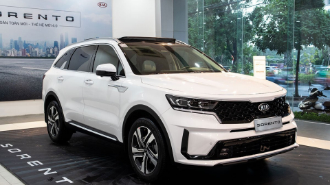 Giá xe KIA Sorento lăn bánh tháng 6/2024: Cạnh tranh Ford Everest, Hyundai Santa Fe