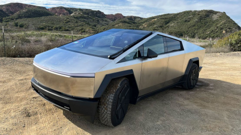 Tesla triệu hồi toàn bộ xe Cybertruck