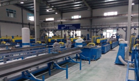 Cổ phiếu DAG của Nhựa Đông Á tiếp tục nhận 'án phạt' từ HoSE