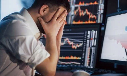 Sau phiên VN-Index mất gần 49 điểm, thị trường mở cửa xanh ngát: Đâu là đáy của thị trường?