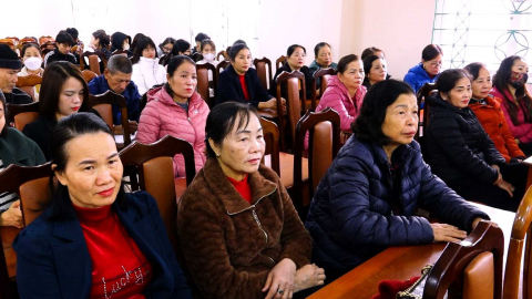 Hội Nông dân Cẩm Phả vận động hội viên tham gia BHXH tự nguyện, BHYT hộ gia đình