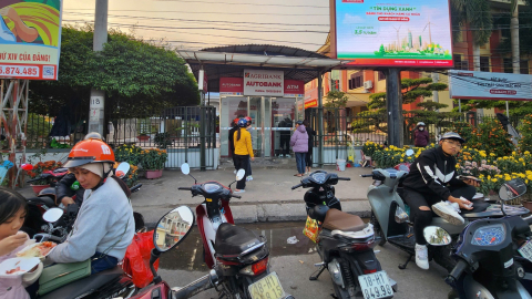 Rút tiền ATM nông thôn 'nóng hơn' thành phố, khách hàng tiết lộ lý do khiến ai cũng bất ngờ