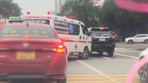 Cảnh sát giao thông nói về việc xử lý lái xe Toyota Fortuner không chịu nhường đường xe cứu thương