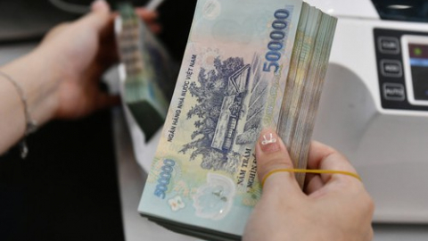 Lãi suất ngân hàng cao nhất hôm nay 18/2: VIB hút tiền tiêu dùng nhàn rỗi