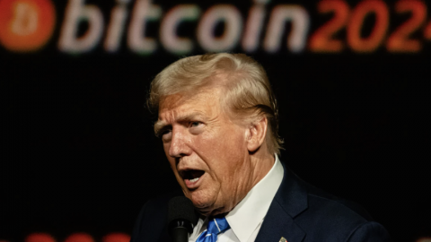 Giá Bitcoin giảm mạnh sau chính sách đánh thuế của ông Donald Trump