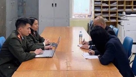 Phạt chủ tài khoản Facebook 'Phú Lê' đăng tải clip đánh bạc 'câu like'
