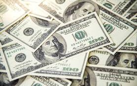 Giá USD hôm nay 23/3: Thế giới 'chật vật' ở ngưỡng 104, lần đầu tiên giá bán USD tại NHNN vượt 26.000