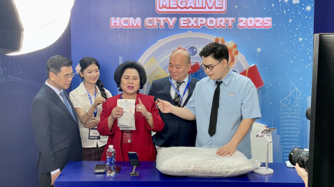 Lãnh đạo TP.HCM livestream giới thiệu hàng Việt
