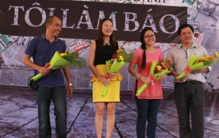 Savills Việt Nam tài trợ Triển lãm ảnh “Tôi làm báo”
