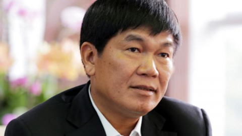 VnIndex 'thủng mốc' 880 điểm, tỷ phú Trần Đình Long “bốc hơi” 550 tỷ đồng