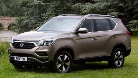 Ssangyong Rexton 2018: SUV Hàn Quốc giá 800 triệu đồng