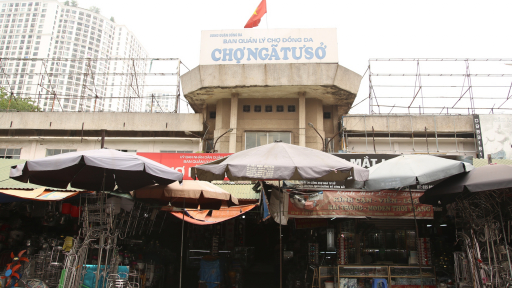 Nhiều chợ truyền thống ở Hà Nội ế ẩm, xuống cấp