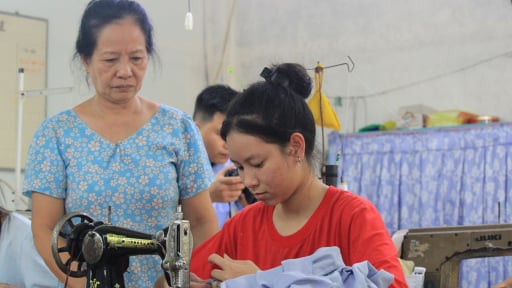 Ngôi chùa dưới chân núi ở Nha Trang gieo 'con chữ, cái nghề' cho hàng trăm trẻ em có hoàn cảnh khó khăn