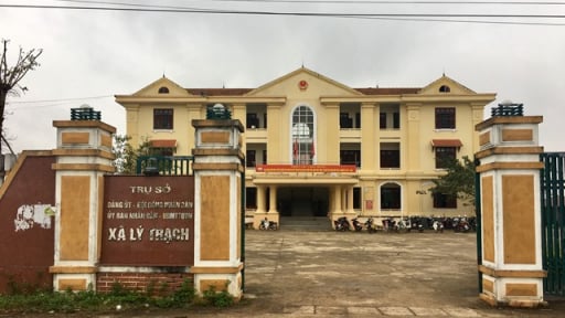Cập nhật mức lương Ủy viên Ủy ban nhân dân xã năm 2025 theo quy định mới nhất
